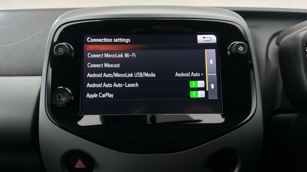 Apple Car Play & Android Auto