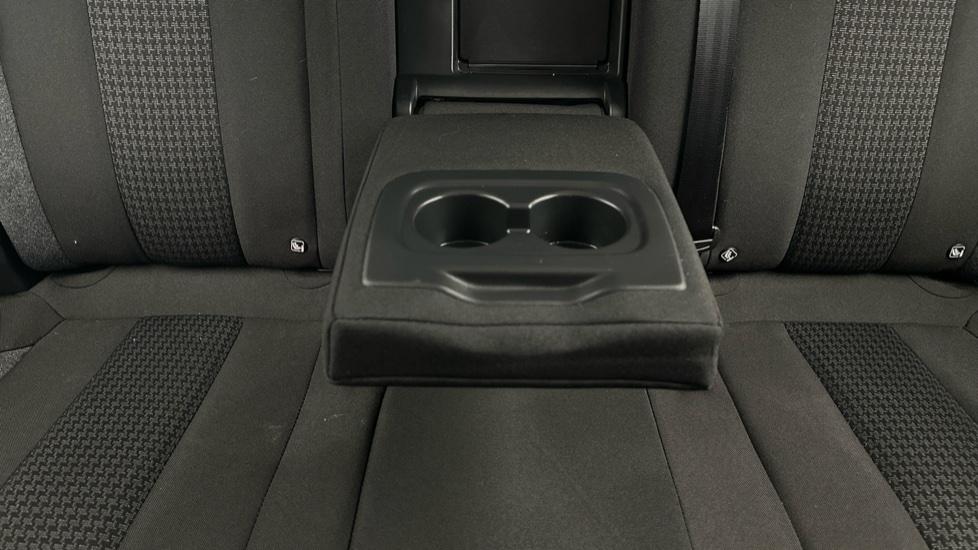 Rear Armrest/ Cup Holder