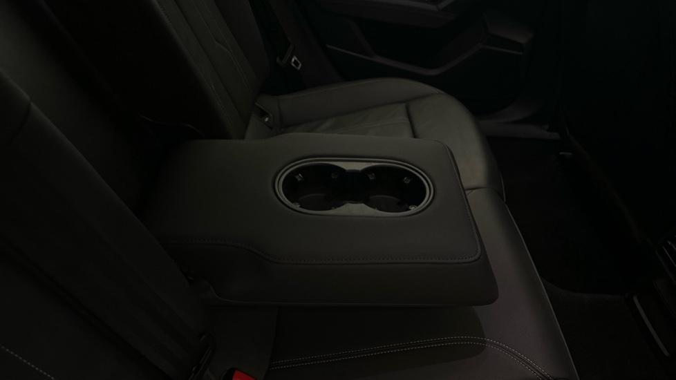 Rear Armrest/ Cup Holder