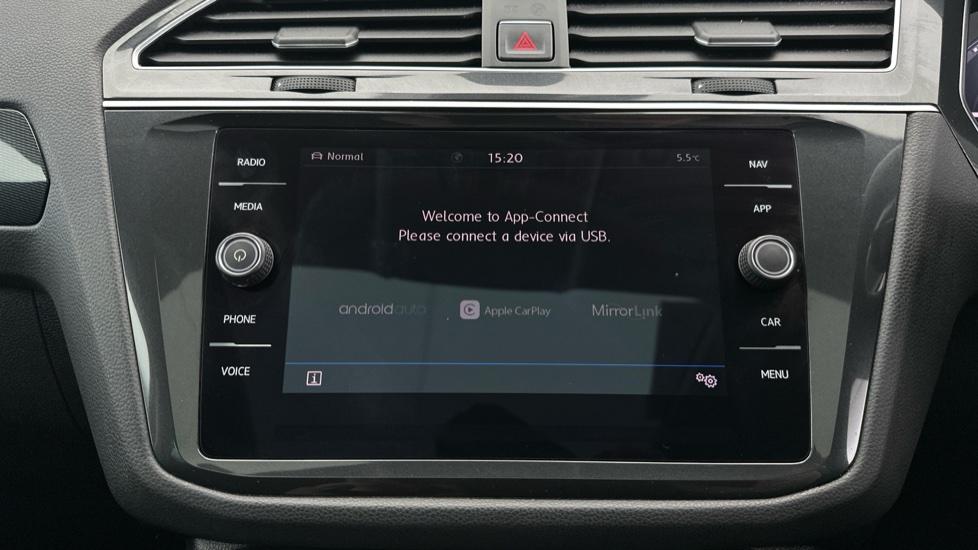 Apple Car Play & Android Auto