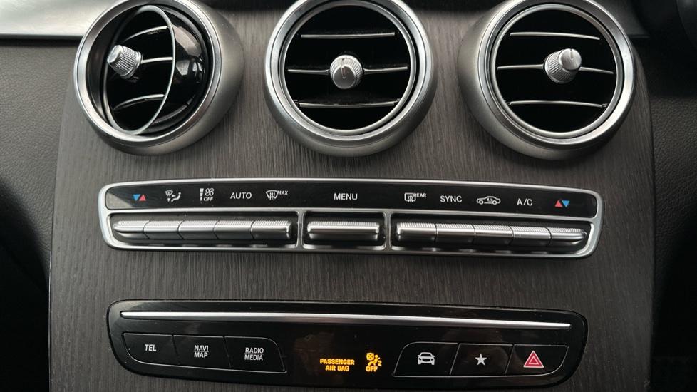 Air Conditioning / Dual Climate Control 