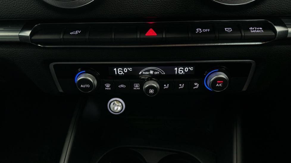 Air Conditioning /Dual Climate Control 