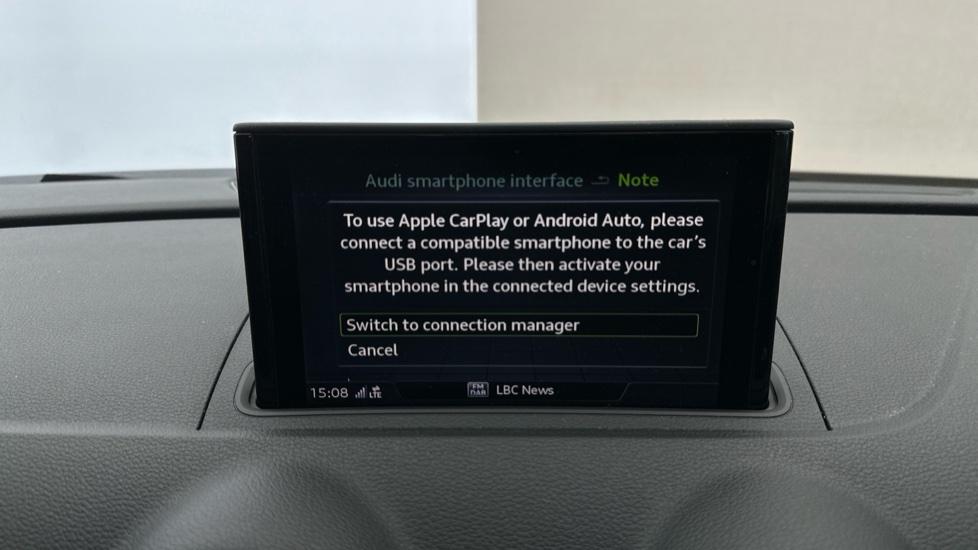 Apple Car Play & Android Auto