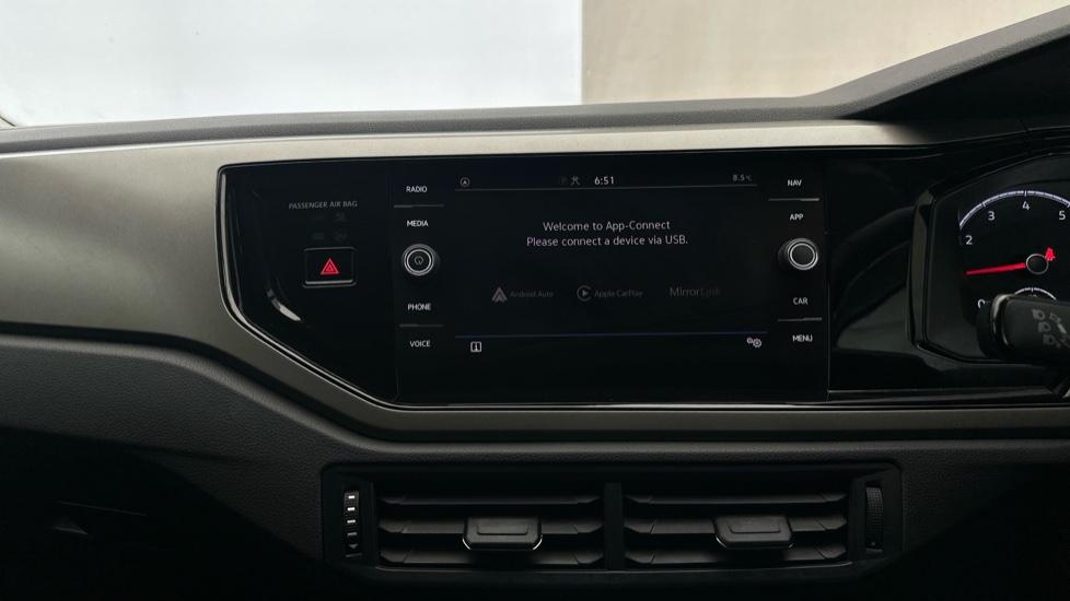 Apple Car Play & Android Auto