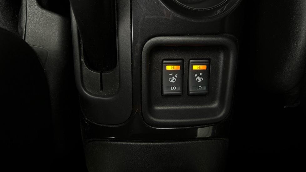 Heated Seats 