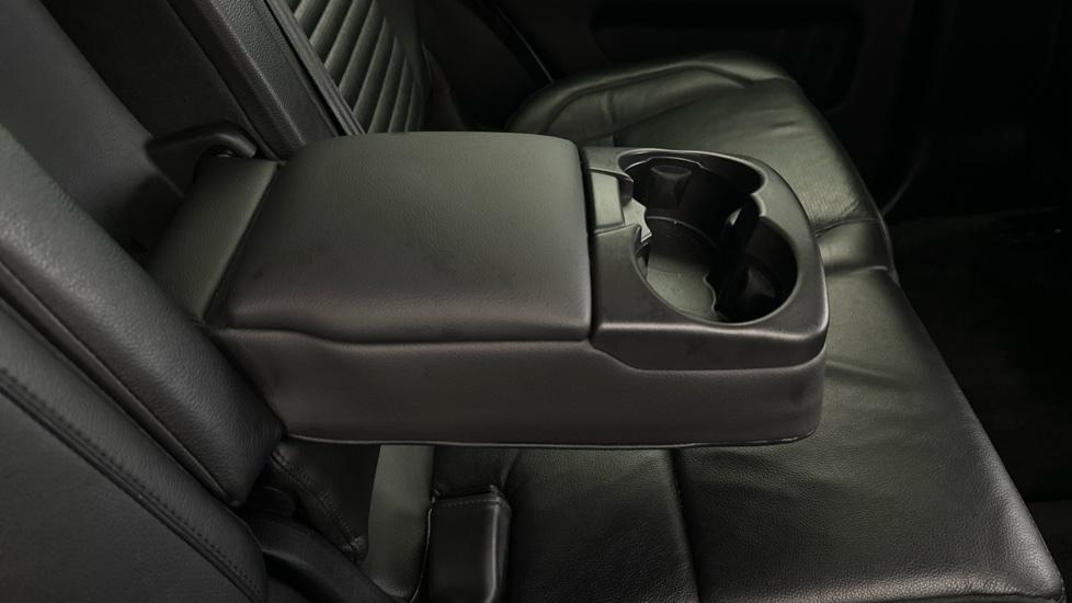 Rear Armrest/ Cup Holder