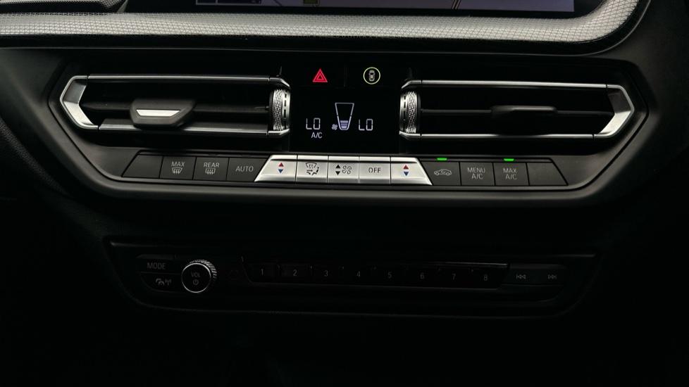 Air Conditioning /Dual Climate Control 