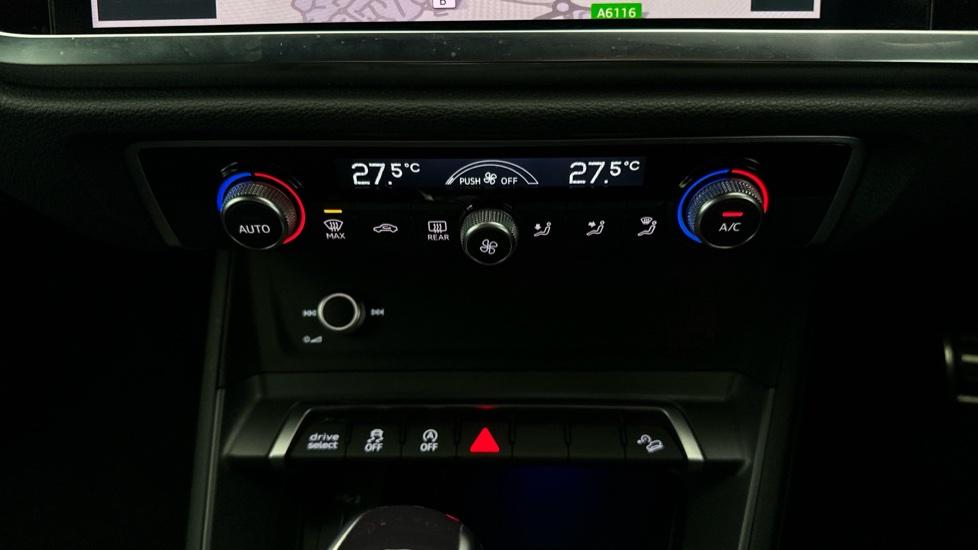 Air Conditioning / Dual Climate Control / Auto Stop/Start 