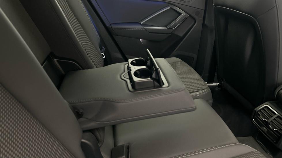 Rear Armrest/ Cup Holder