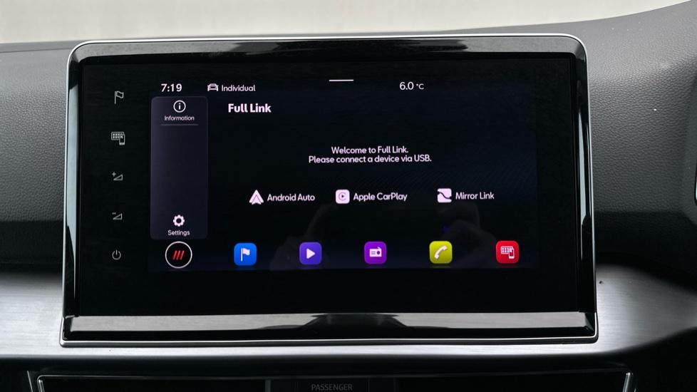 Apple Car Play & Android Auto