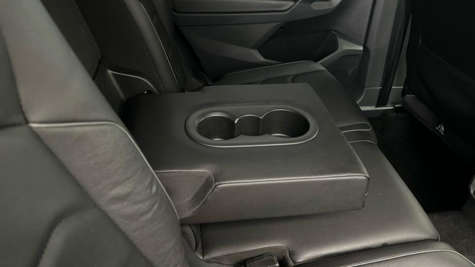 Rear Armrest/ Cup Holder