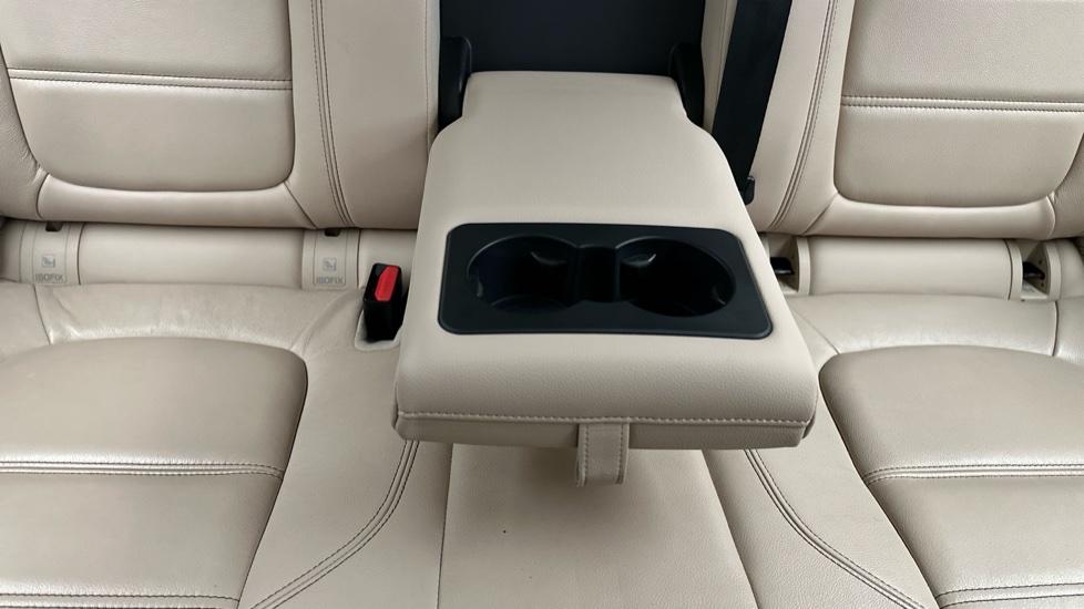 Rear Armrest/ Cup Holder