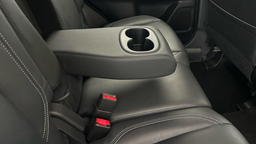 Rear Armrest/ Cup Holder