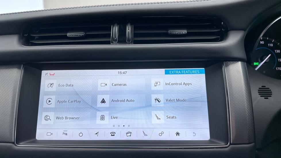 Apple CarPlay / Android Auto 