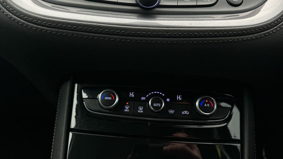 Air Conditioning /Dual Climate Control 