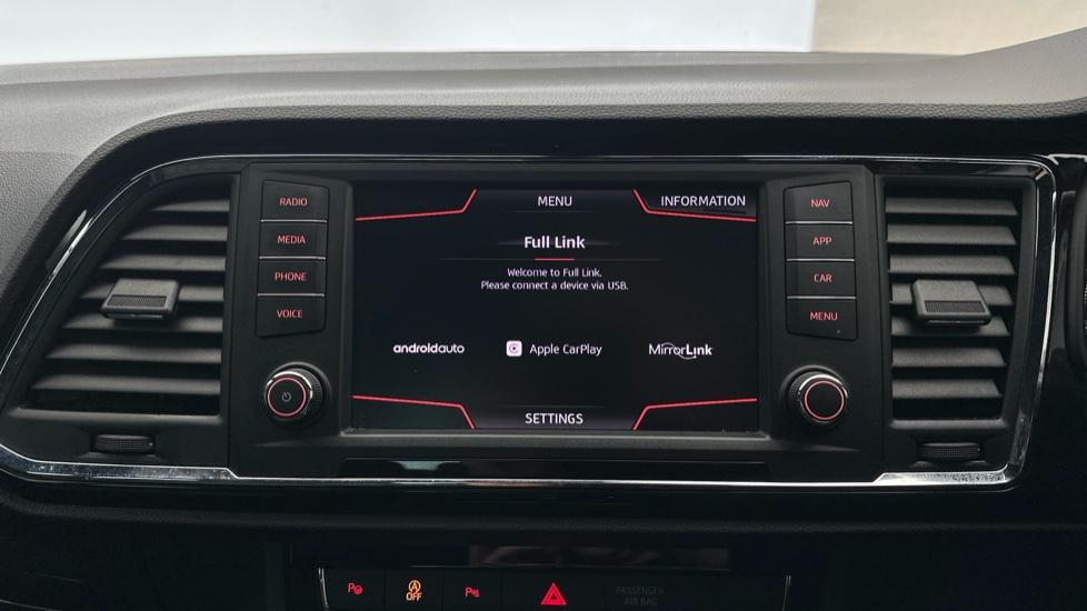 Apple Car Play & Android Auto