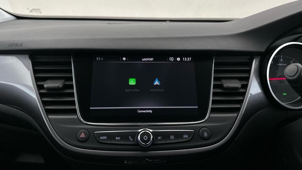 Apple Car Play & Android Auto