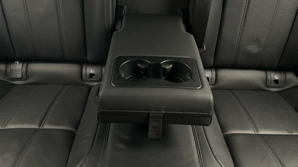 Rear Armrest/ Cup Holder