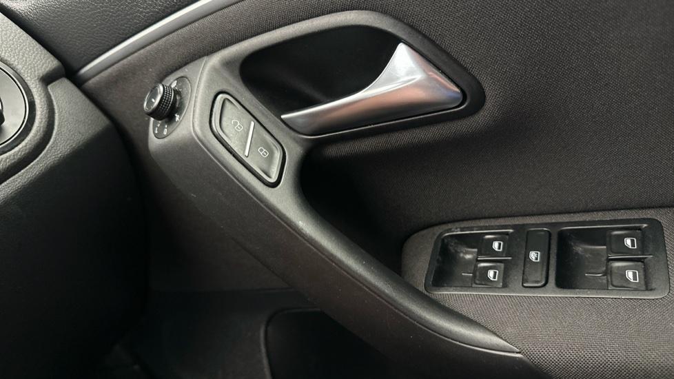 Electric Windows / Wing Mirrors 