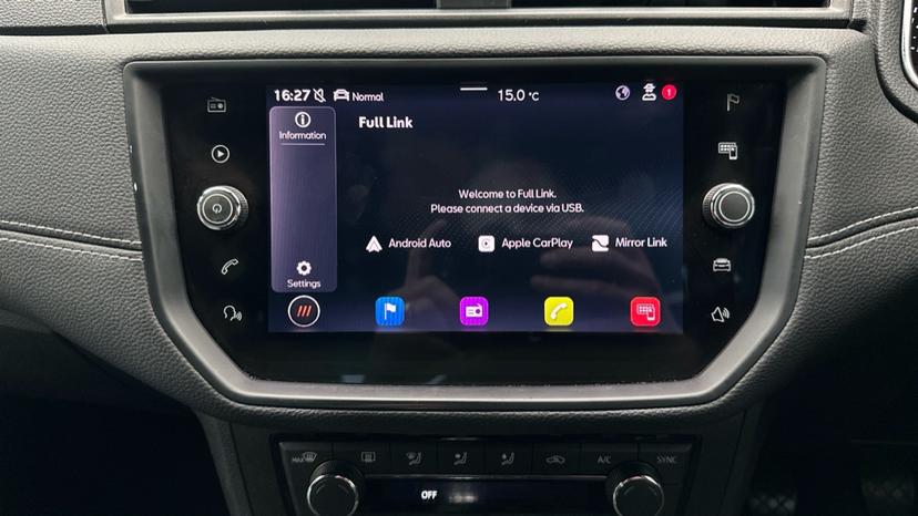 Apple Car Play & Android Auto