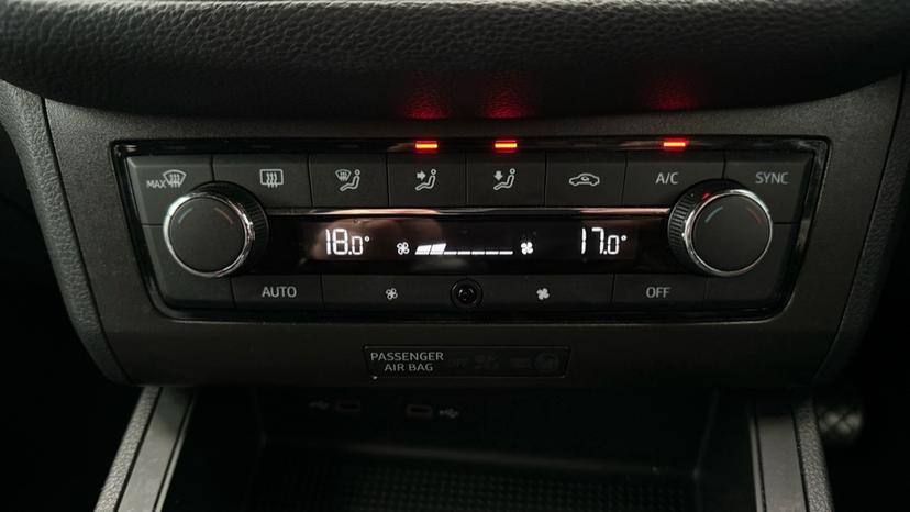 Air Conditioning /Dual Climate Control 