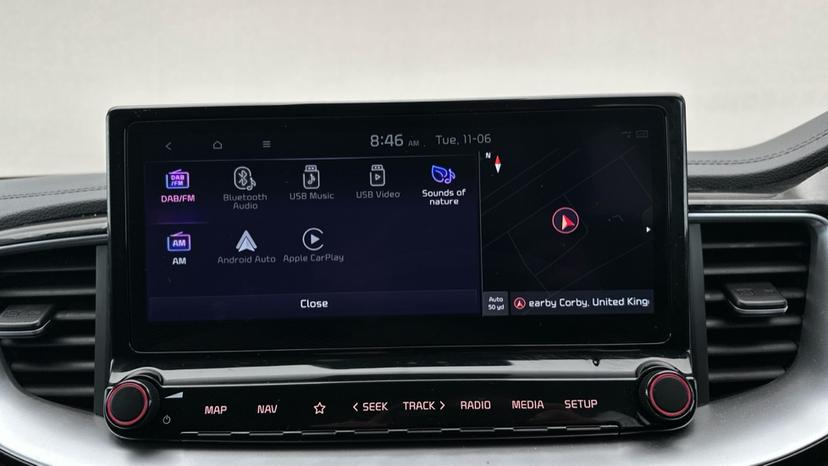 Apple Car Play & Android Auto