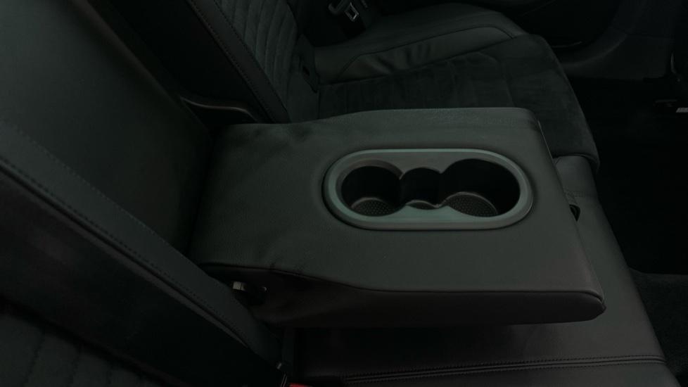 Rear Armrest/ Cup Holder