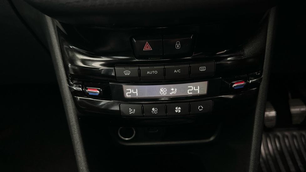 Air Conditioning /Dual Climate Control 