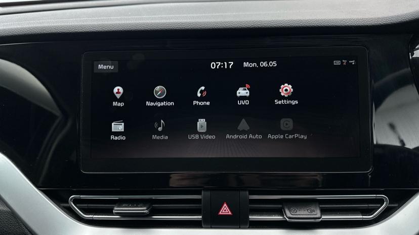 Apple Car Play & Android Auto