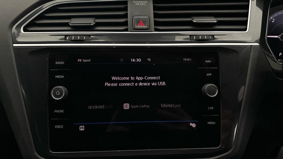 Apple Car Play & Android Auto