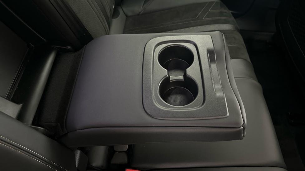 Rear Armrest/ Cup Holder