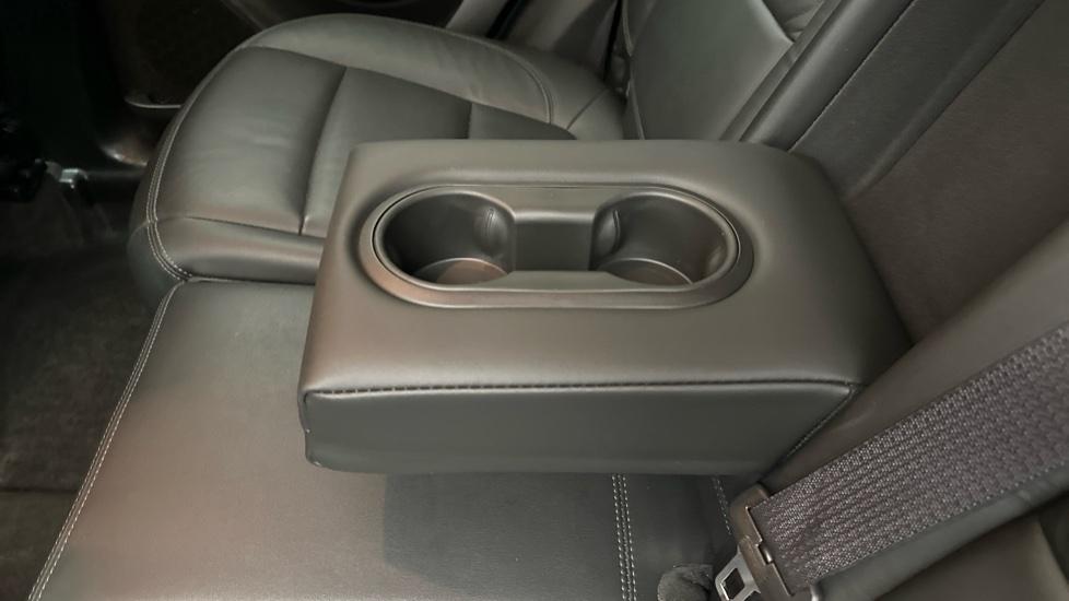 Rear Armrest/ Cup Holder