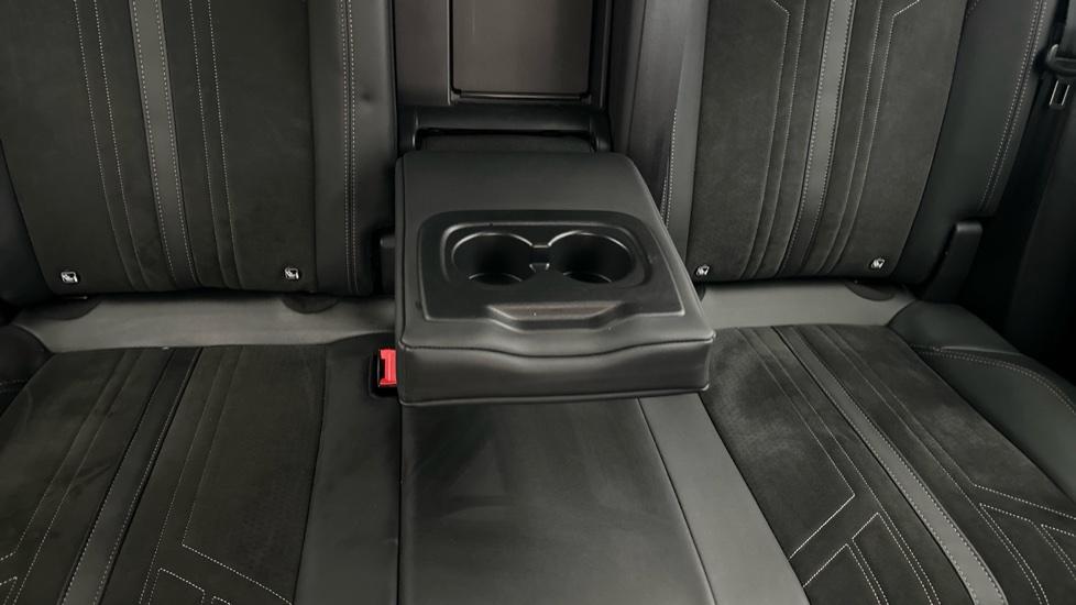 Rear Armrest/ Cup Holder