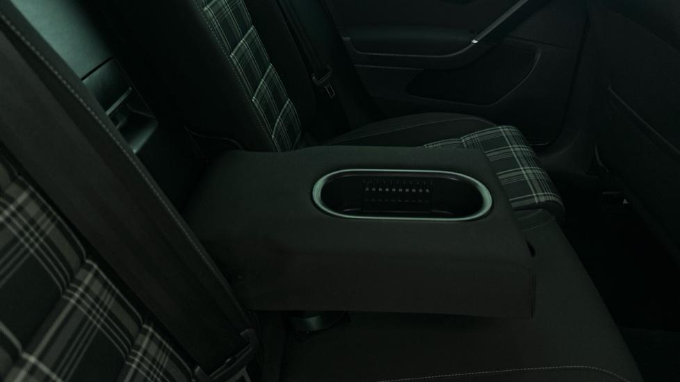 Rear Armrest/ Cup Holder