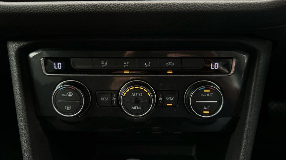 Air Conditioning /Dual Climate Control 