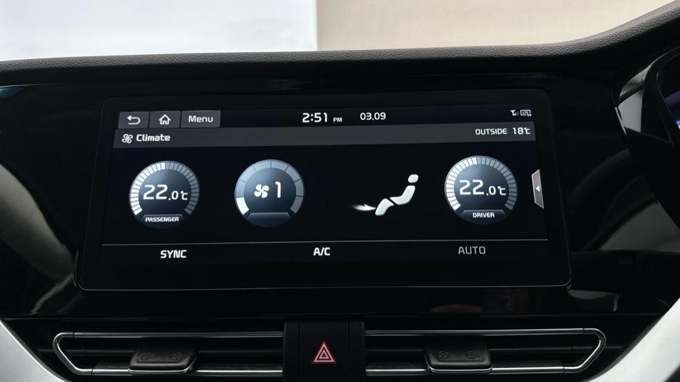 Dual Climate Control  / Air Conditioning 