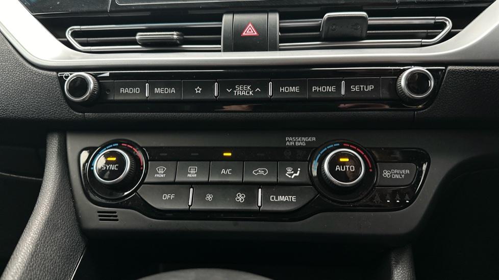 Air Conditioning / Dual Climate Control 