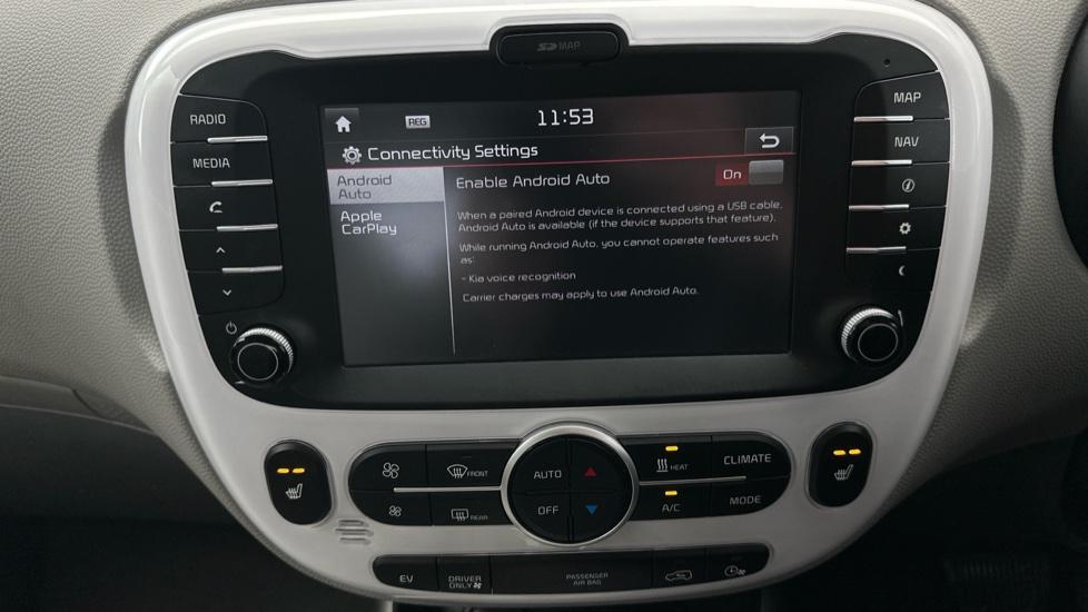 Apple Car Play & Android Auto