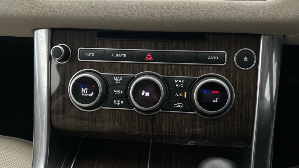 Air Conditioning /Dual Climate Control /Heated Seats 