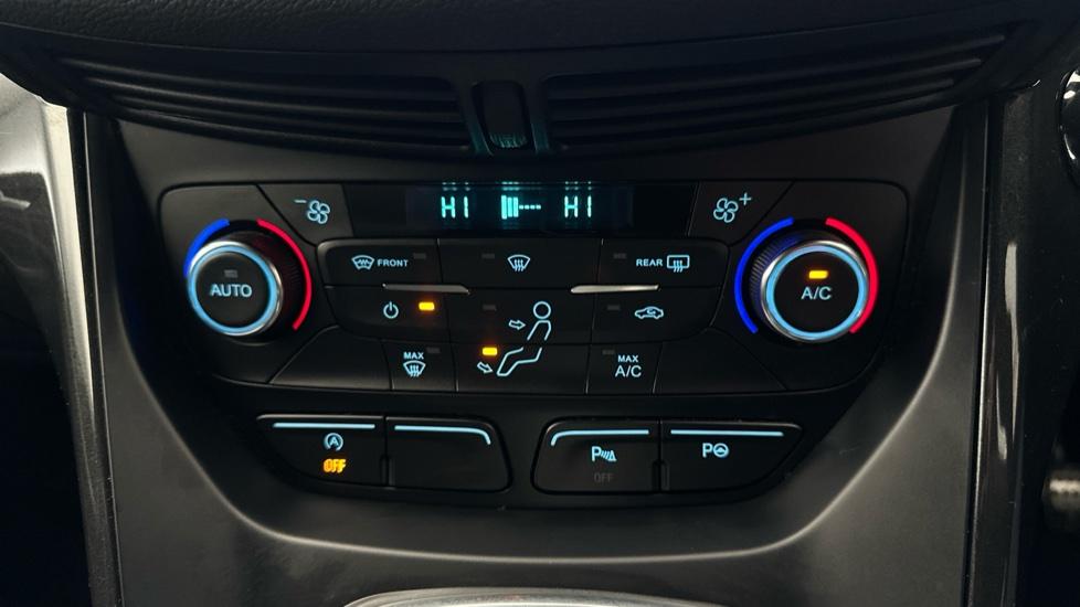 Dual Climate Control  / Air Conditioning  / Auto Stop/Start 