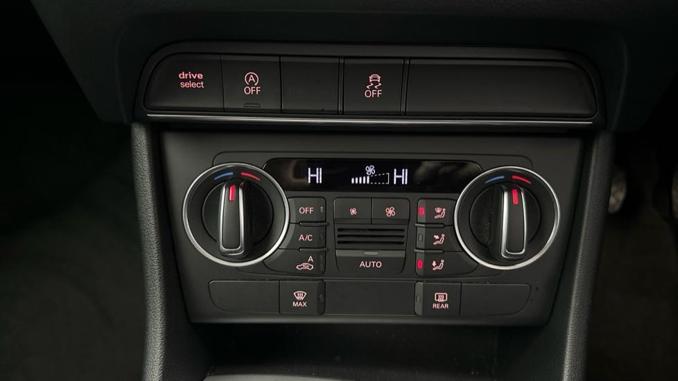 Auto Stop/Start/Air Conditioning /Dual Climate Control 