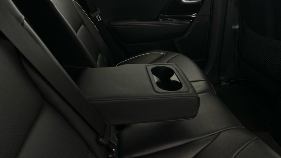 Rear Armrest/ Cup Holder