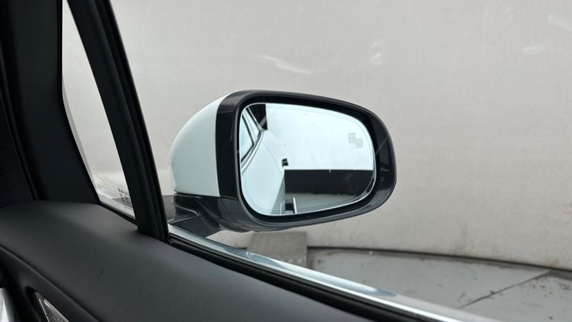 Blind Spot Monitoring System 