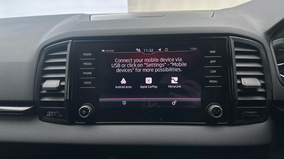 Apple Car Play & Android Auto