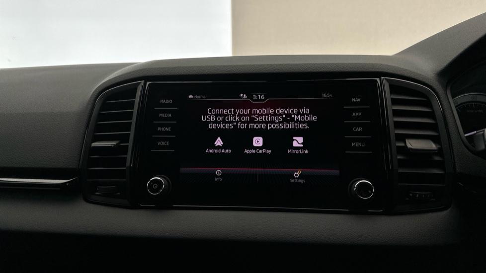 Apple Car Play & Android Auto