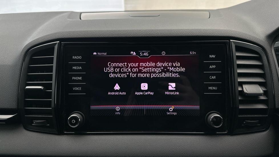 Apple Car Play & Android Auto