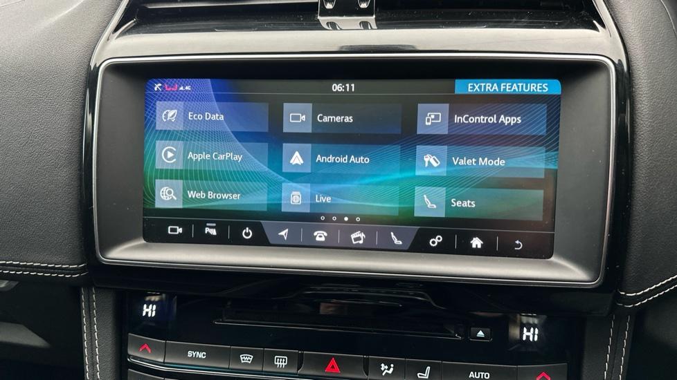 Apple Car Play & Android Auto