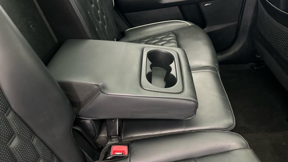 Rear Armrest/ Cup Holder