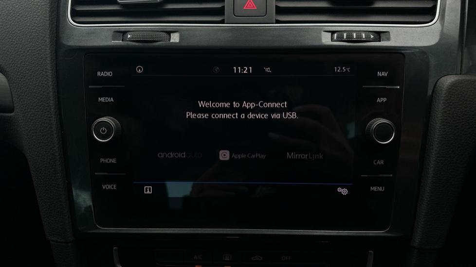 Apple Car Play & Android Auto