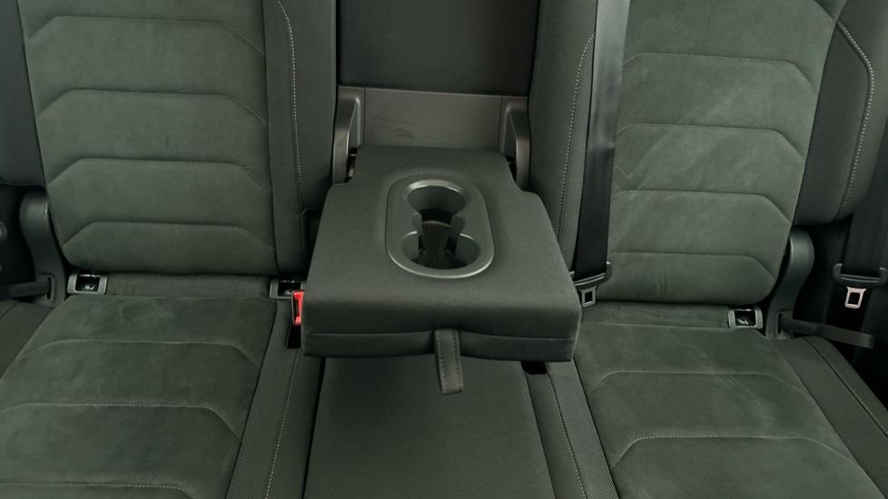 Rear Armrest/ Cup Holder